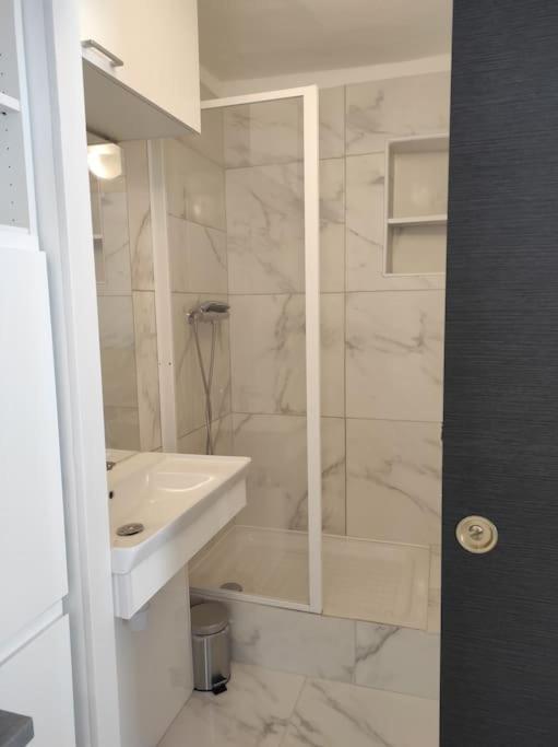 Superbe Appartement En Plein Centre Ville Viarmes Zewnętrze zdjęcie