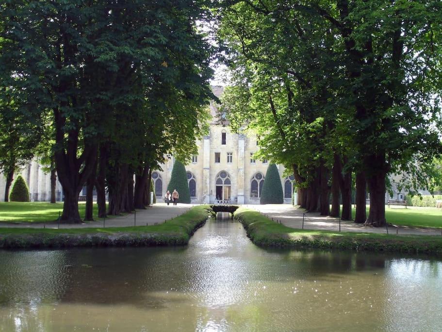 Superbe Appartement En Plein Centre Ville Viarmes Zewnętrze zdjęcie