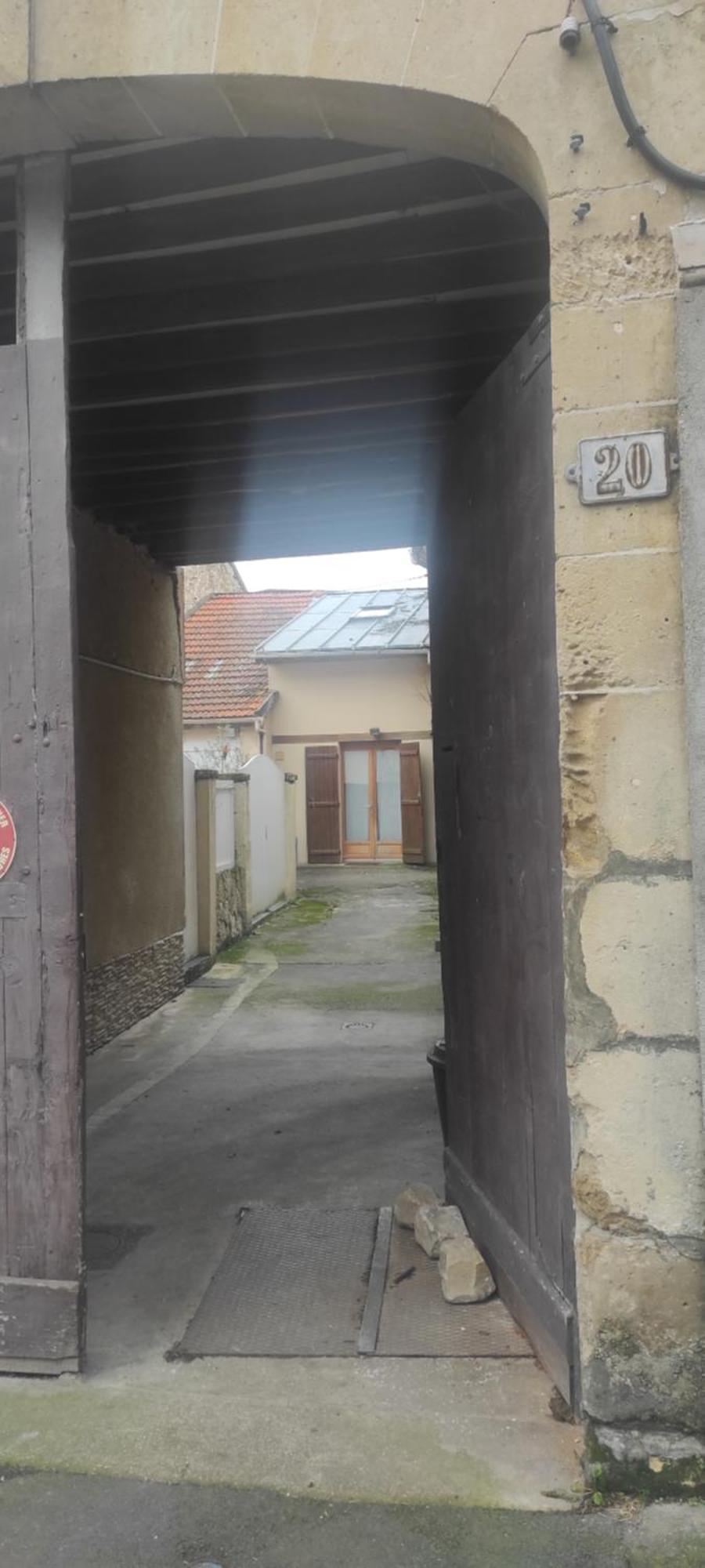 Superbe Appartement En Plein Centre Ville Viarmes Zewnętrze zdjęcie